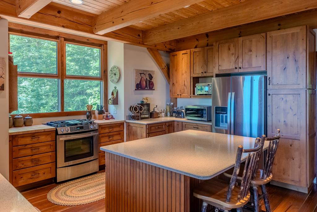 Franklin, North Carolina, 28734, United States, 3 Bedrooms Bedrooms, ,5 BathroomsBathrooms,Residential,Active,2043448