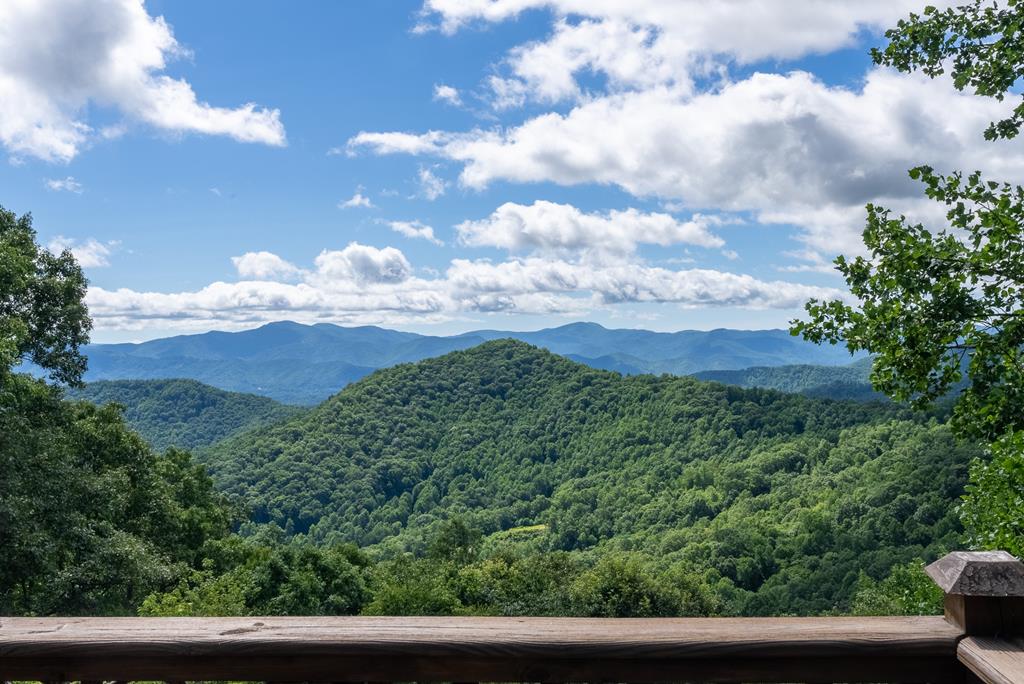 Franklin, North Carolina, 28734, United States, 3 Bedrooms Bedrooms, ,5 BathroomsBathrooms,Residential,Active,2043448