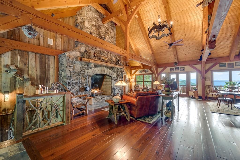 Franklin, North Carolina, 28734, United States, 3 Bedrooms Bedrooms, ,5 BathroomsBathrooms,Residential,Active,2043448