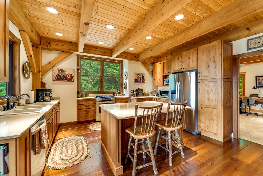 Franklin, North Carolina, 28734, United States, 3 Bedrooms Bedrooms, ,5 BathroomsBathrooms,Residential,Active,2043448
