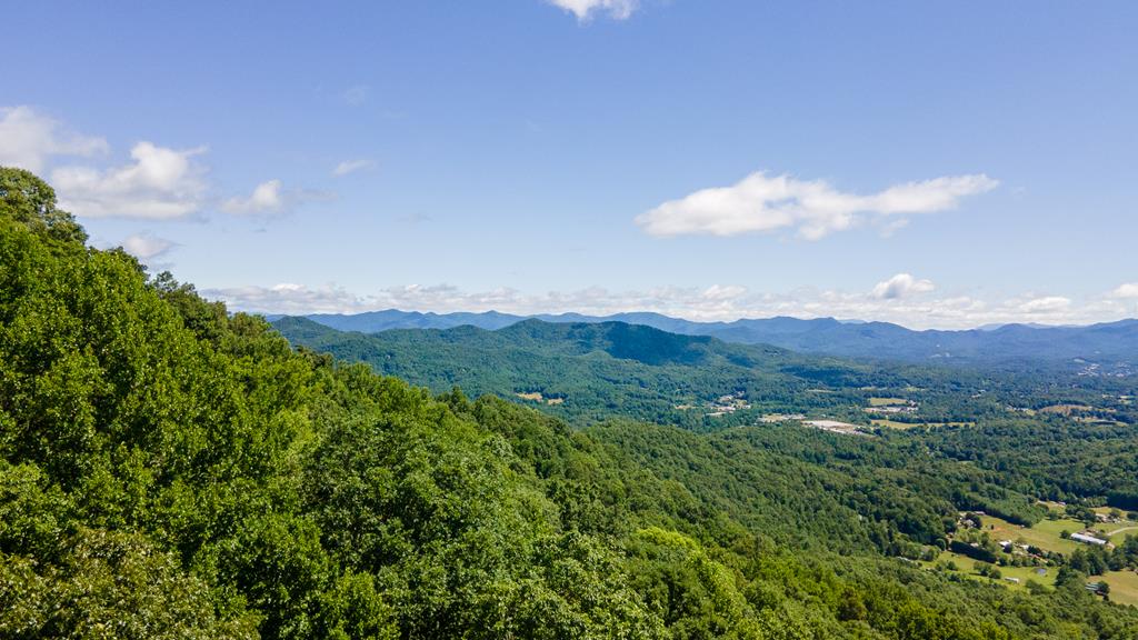 Franklin, North Carolina, 28734, United States, 3 Bedrooms Bedrooms, ,5 BathroomsBathrooms,Residential,Active,2043448
