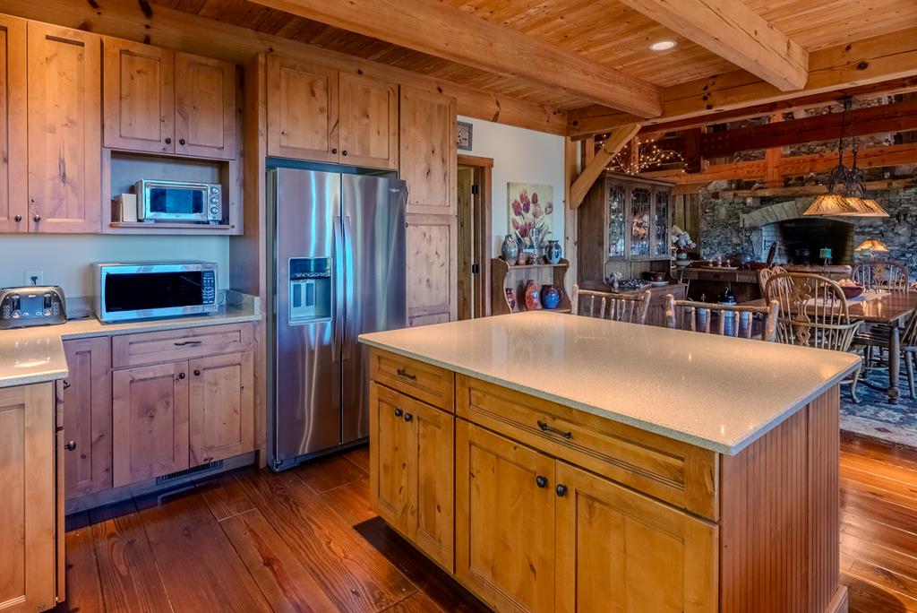 Franklin, North Carolina, 28734, United States, 3 Bedrooms Bedrooms, ,5 BathroomsBathrooms,Residential,Active,2043448