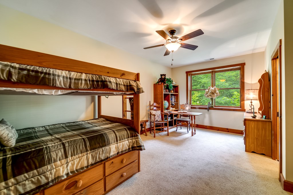 Franklin, North Carolina, 28734, United States, 3 Bedrooms Bedrooms, ,5 BathroomsBathrooms,Residential,Active,2043448