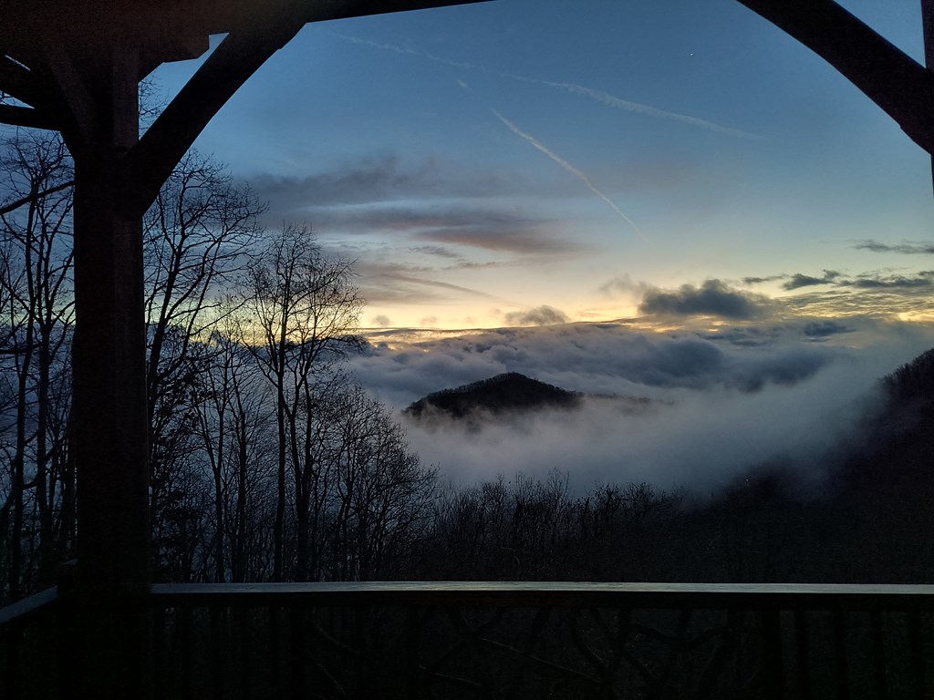 Franklin, North Carolina, 28734, United States, 3 Bedrooms Bedrooms, ,5 BathroomsBathrooms,Residential,Active,2043448