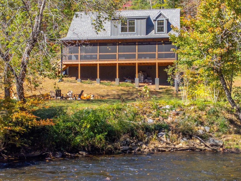 Photo of 186 Grayling Dr, Cullowhee, NC 28723 (MLS # 26042567)