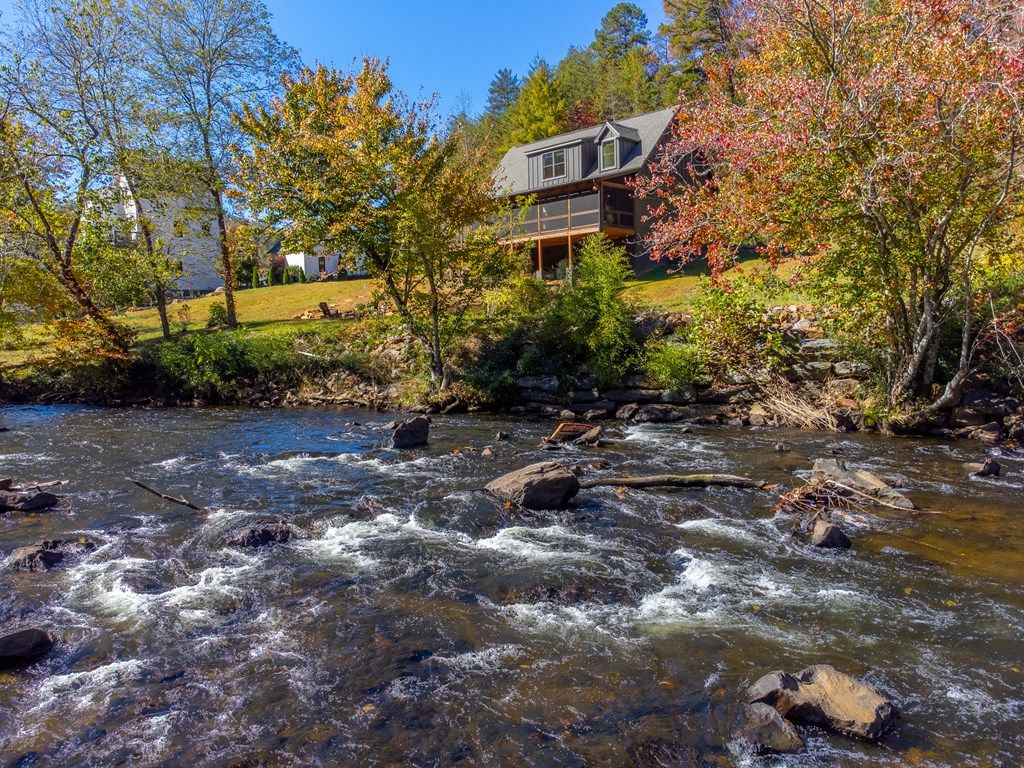 Photo of 186 Grayling Dr, Cullowhee, NC 28723 (MLS # 26042567)