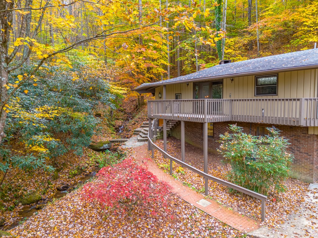 380/366 Newman Rd