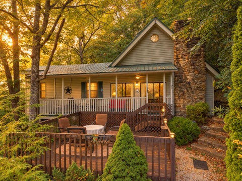 Photo of 753 Tobacco Branch, Almond, NC 28702 (MLS # 26048558)