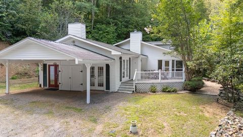 Photo of 46 Cricket Hollow, Otto, NC 28763 (MLS # 26042049)