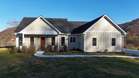 Photo of 70 Knox Best St, Clyde, NC 28721 (MLS # 26042702)