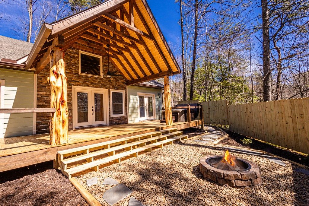 Photo of 79 Abbey View Rd, Bryson City, NC 28713 (MLS # 26042068)