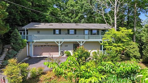 Photo of 718 Cannon Trail, Franklin, NC 28734 (MLS # 26047342)