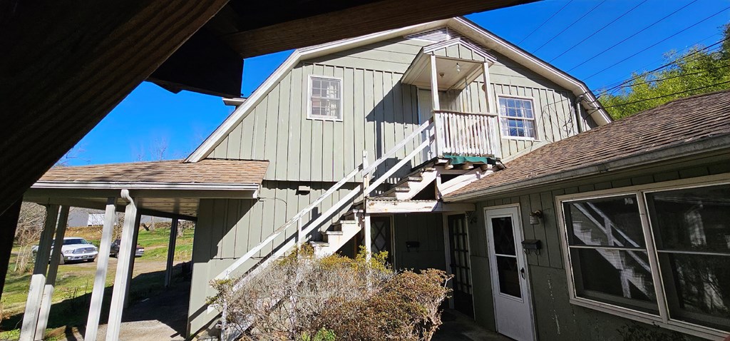 158 & 84 Cat Creek Road