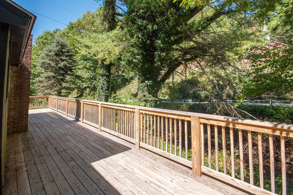 Photo of 2110/18 Pumpkintown Rd, Sylva, NC 28779 (MLS # 26048829)
