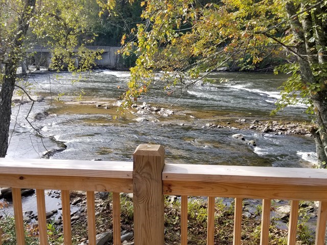 2030 2030 Old River Road