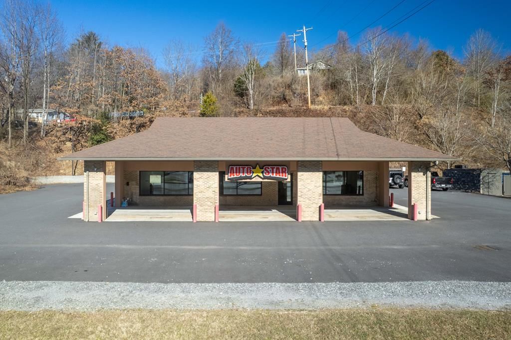 Photo of 307 E. Main Street, Sylva, NC 28779 (MLS # 26043177)