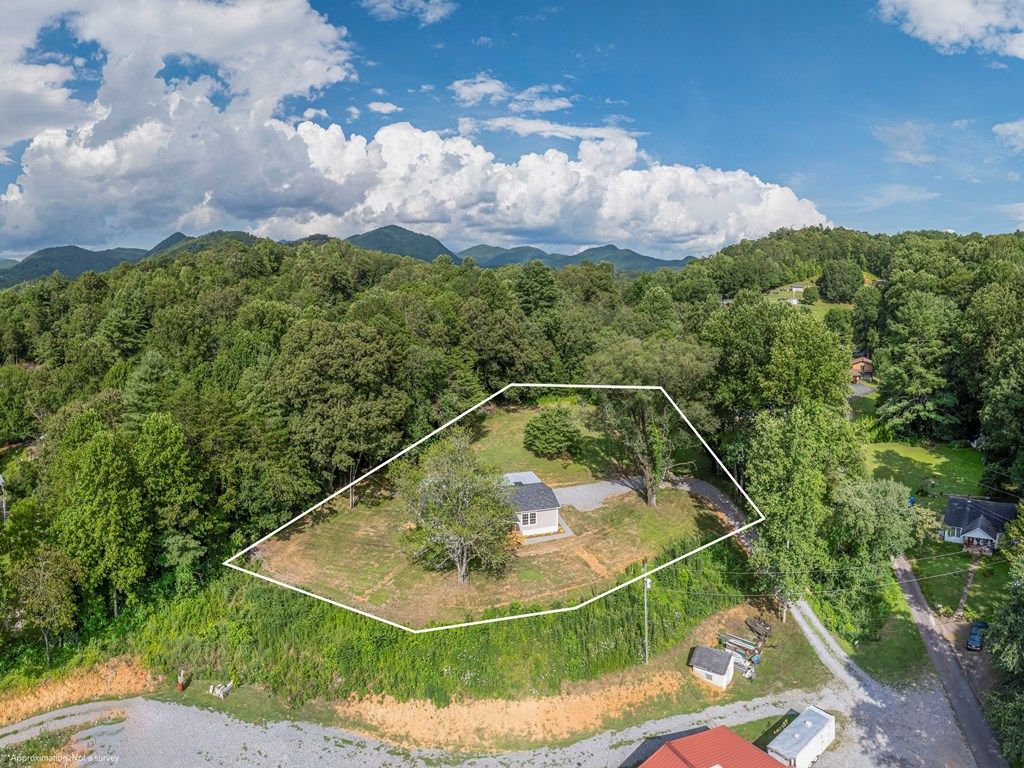 Photo of 15 Joe Davis Road, Sylva, NC 28779 (MLS # 26041669)