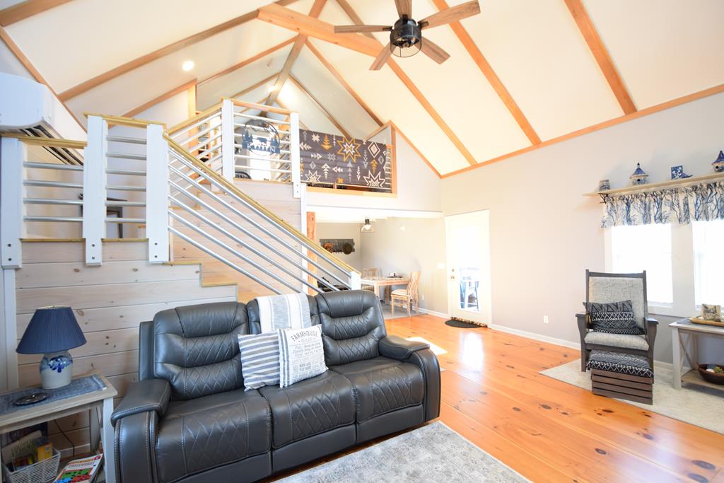 Bryson City, North Carolina 28713, United States, 1 Bedroom Bedrooms, ,1 BathroomBathrooms,Residential,Active,95349