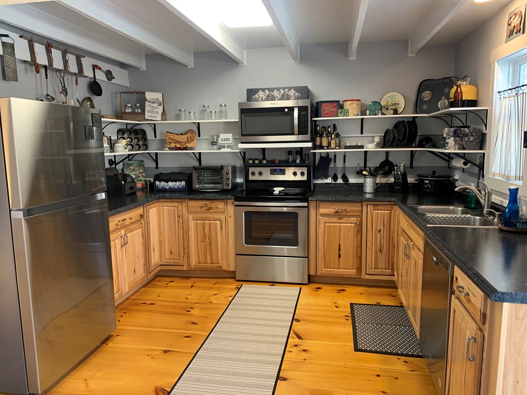 Bryson City, North Carolina 28713, United States, 1 Bedroom Bedrooms, ,1 BathroomBathrooms,Residential,Active,95349