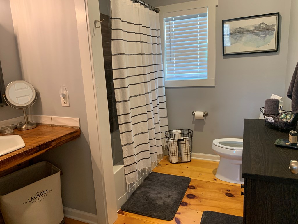 Bryson City, North Carolina 28713, United States, 1 Bedroom Bedrooms, ,1 BathroomBathrooms,Residential,Active,95349