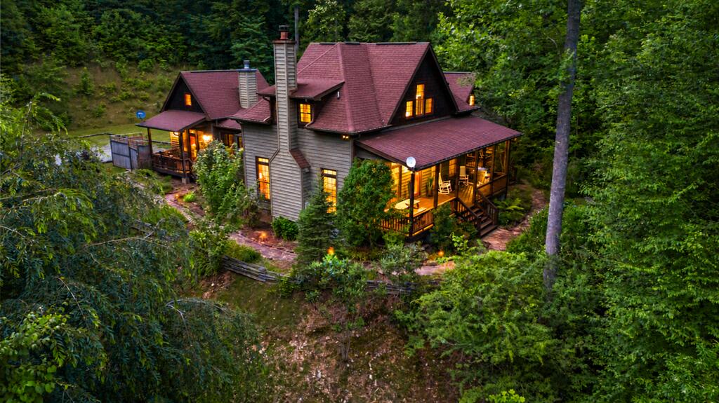 Photo of 364 Mamies Way, Almond, NC 28702 (MLS # 26048752)