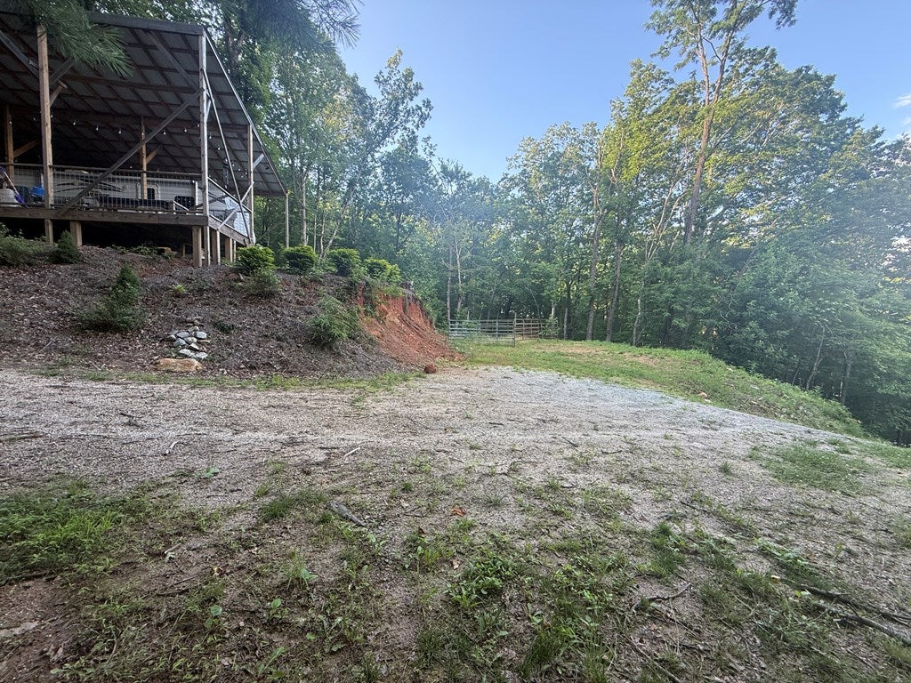 1006 Davis Road