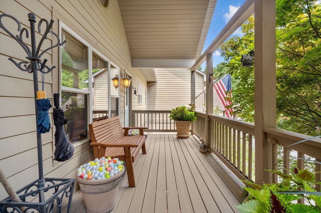 Photo of 120 White Oak Pointe #4, Whittier, NC 28789 (MLS # 26041682)
