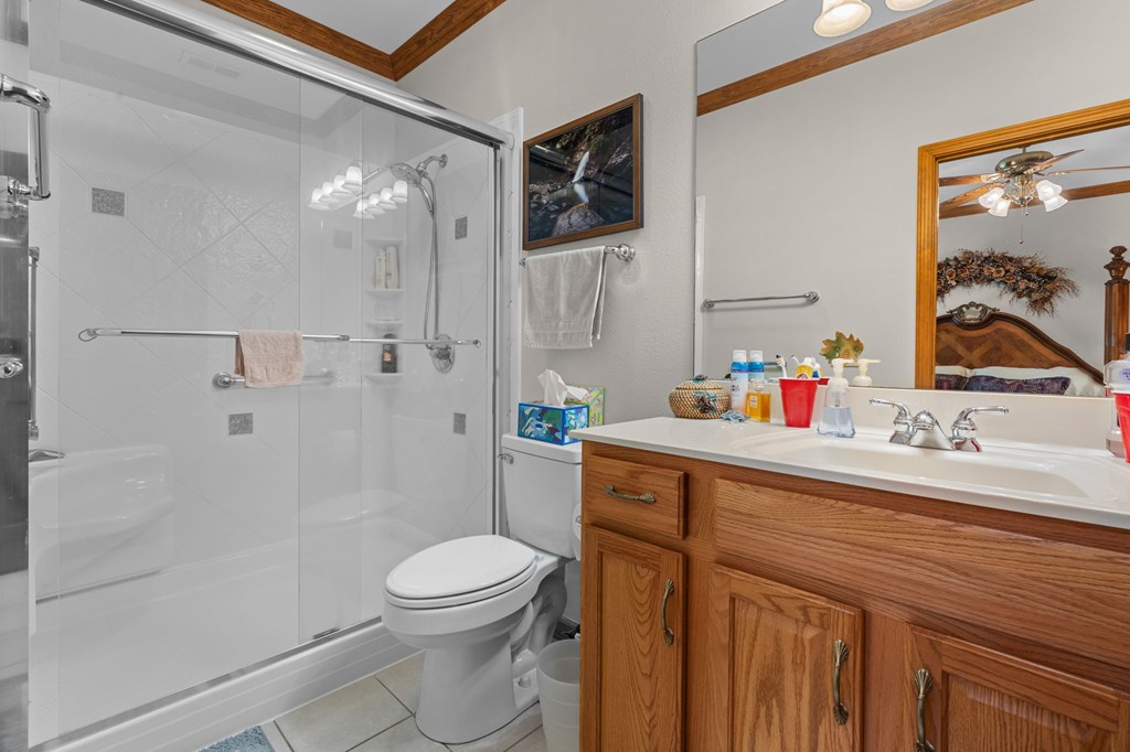 Whittier, North Carolina 28789, United States, 2 Bedrooms Bedrooms, ,2 BathroomsBathrooms,Residential,Active,179443