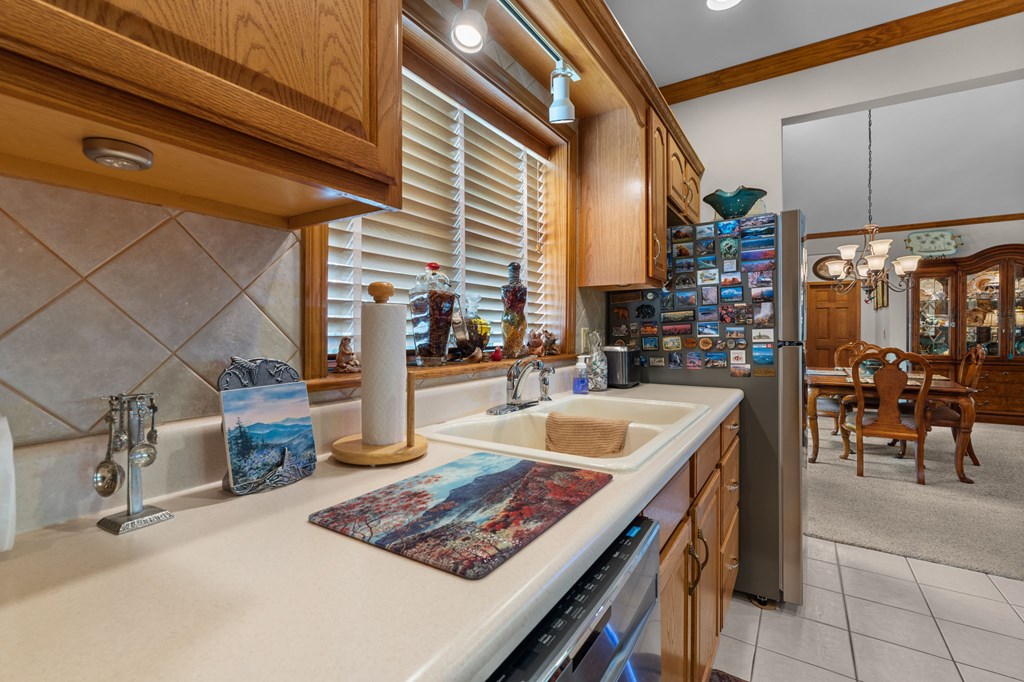 Whittier, North Carolina 28789, United States, 2 Bedrooms Bedrooms, ,2 BathroomsBathrooms,Residential,Active,179443