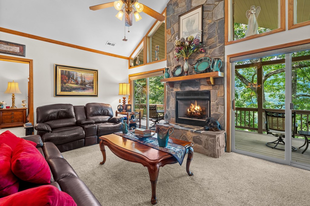 Whittier, North Carolina 28789, United States, 2 Bedrooms Bedrooms, ,2 BathroomsBathrooms,Residential,Active,179443