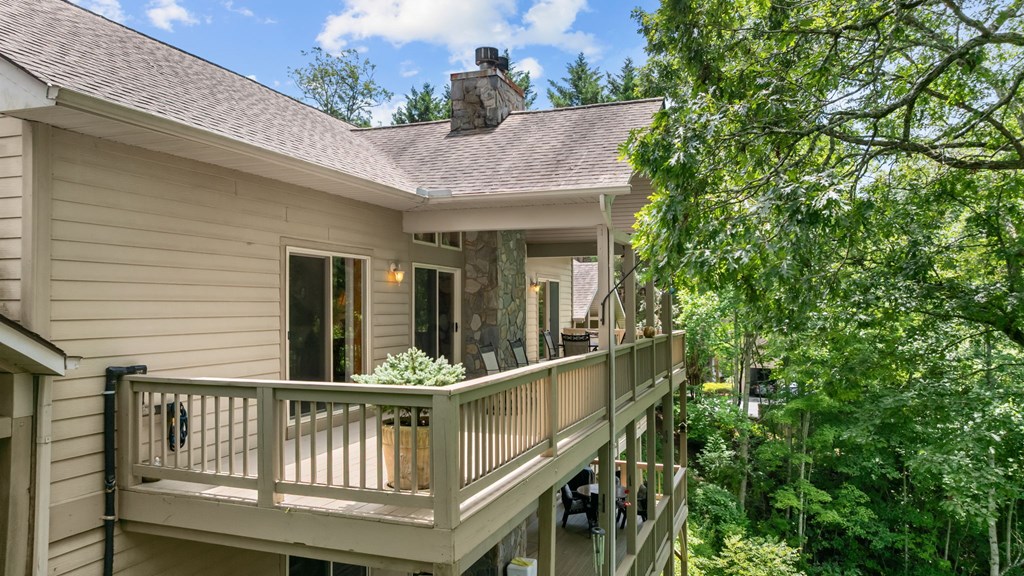 Whittier, North Carolina 28789, United States, 2 Bedrooms Bedrooms, ,2 BathroomsBathrooms,Residential,Active,179443