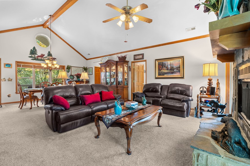 Whittier, North Carolina 28789, United States, 2 Bedrooms Bedrooms, ,2 BathroomsBathrooms,Residential,Active,179443