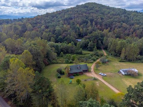 Photo of 36 & 29 Halfway Back Lane, Franklin, NC 28734 (MLS # 26047158)