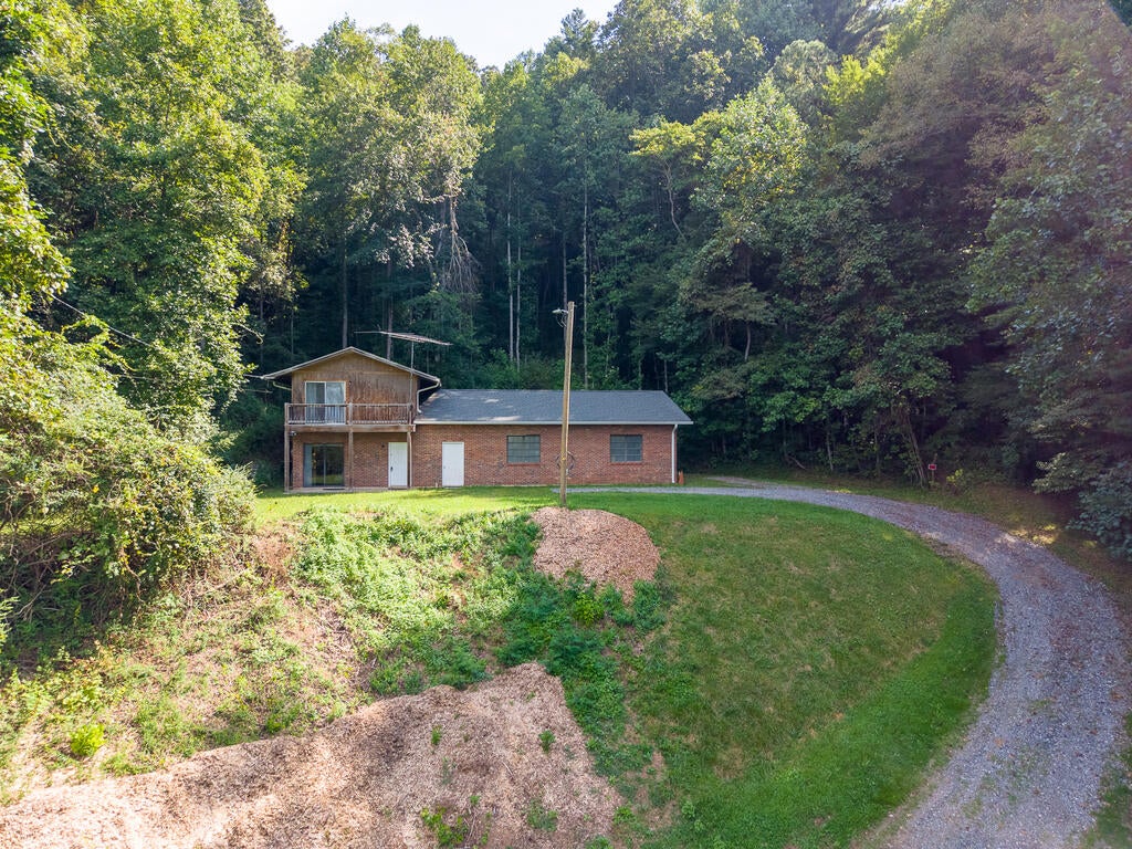 Photo of 351 Browning Rd, Sylva, NC 28779 (MLS # 26048373)