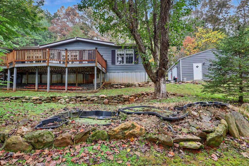 124 Spring Valley Ln