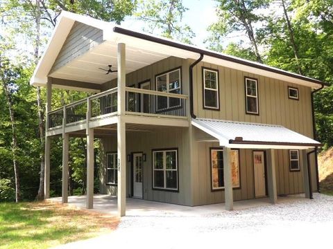 Photo of 300 Laurel Springs Dr, Bryson City, NC 28713 (MLS # 26047914)