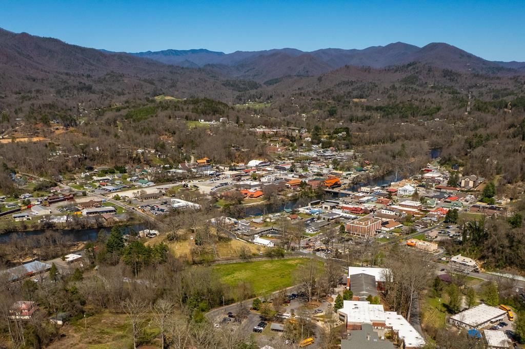 Photo of 300 Arlington Ave, Bryson City, NC 28713 (MLS # 26046803)