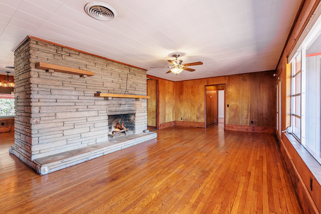 300 Arlington Ave