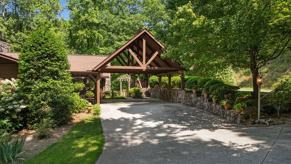 Photo of 188 Black Rock Ranch Rd, Sylva, NC 28779 (MLS # 26041452)