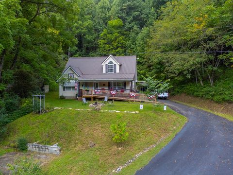 Photo of 685 Peeks Creek Road, Franklin, NC 28734 (MLS # 26043044)