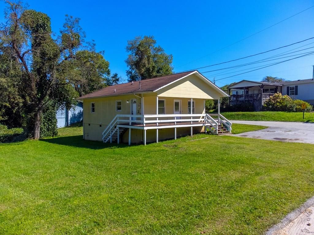 Photo of 19 Love Lane, Sylva, NC 28779 (MLS # 26042349)