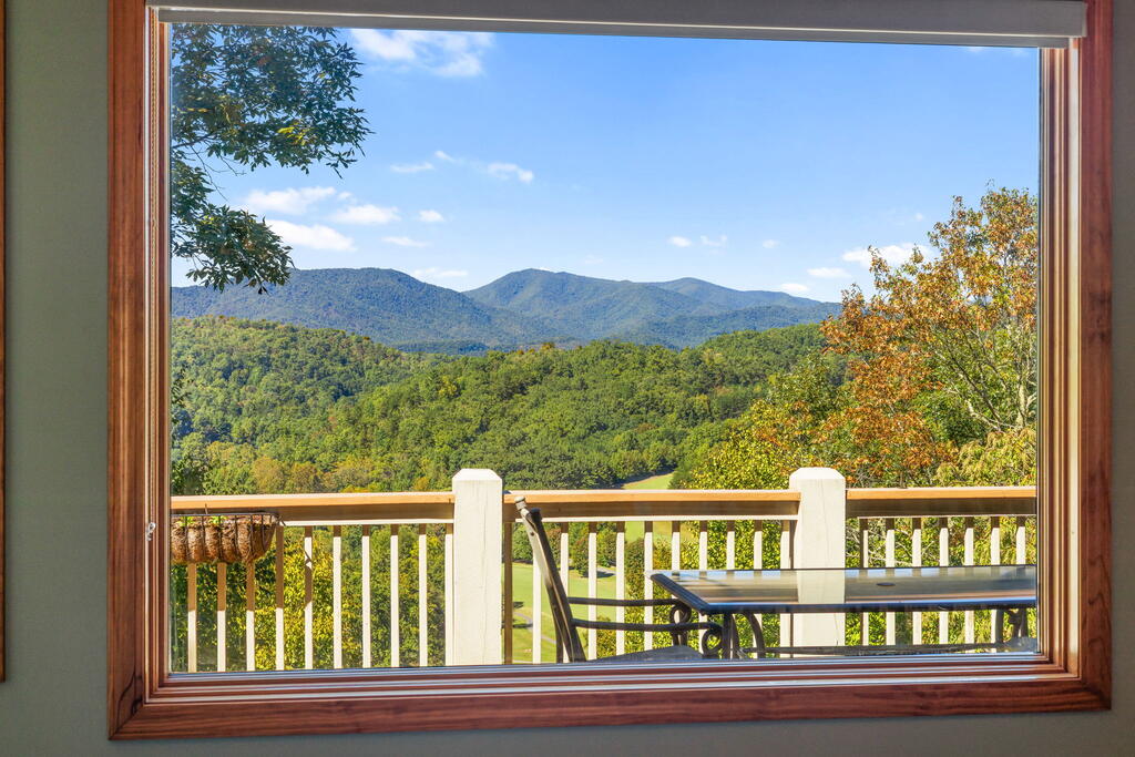 Photo of 84 Silverado Trail, Whittier, NC 28789 (MLS # 26048661)