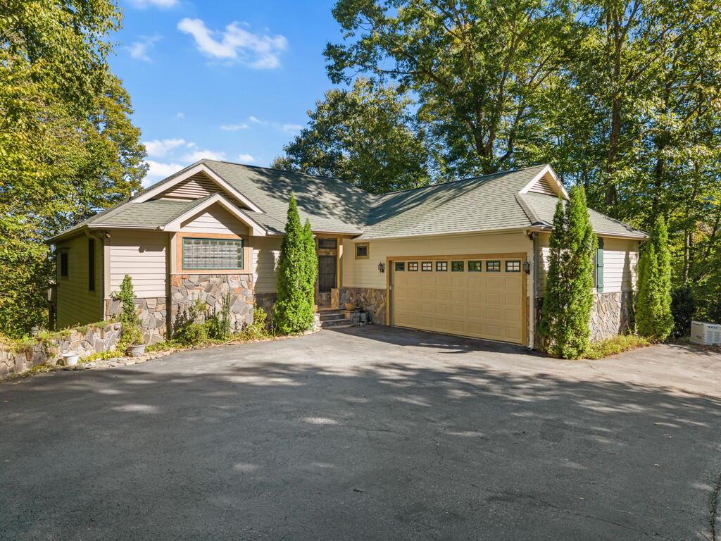 Photo of 84 Silverado Trail, Whittier, NC 28789 (MLS # 26048661)