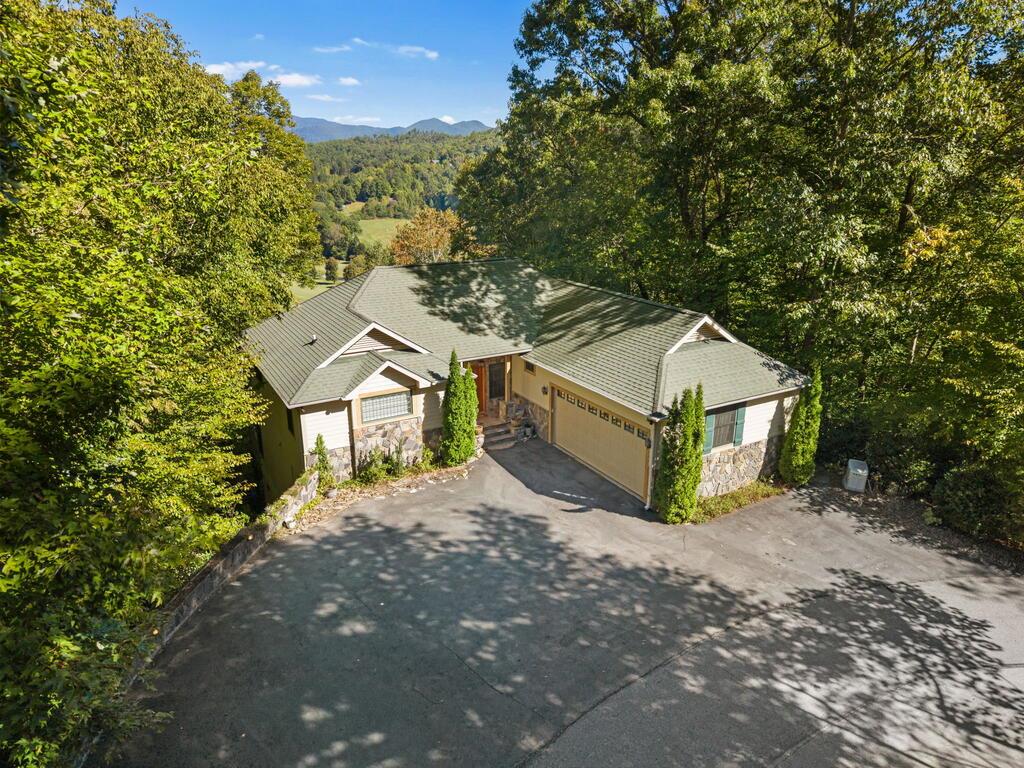 Photo of 84 Silverado Trail, Whittier, NC 28789 (MLS # 26048661)