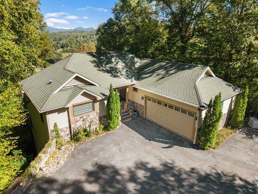 84 SILVERADO TRL, WHITTIER, NC 28789 - Image 851de4ebe36c1f11892dffdbabc2f1a8/962398786