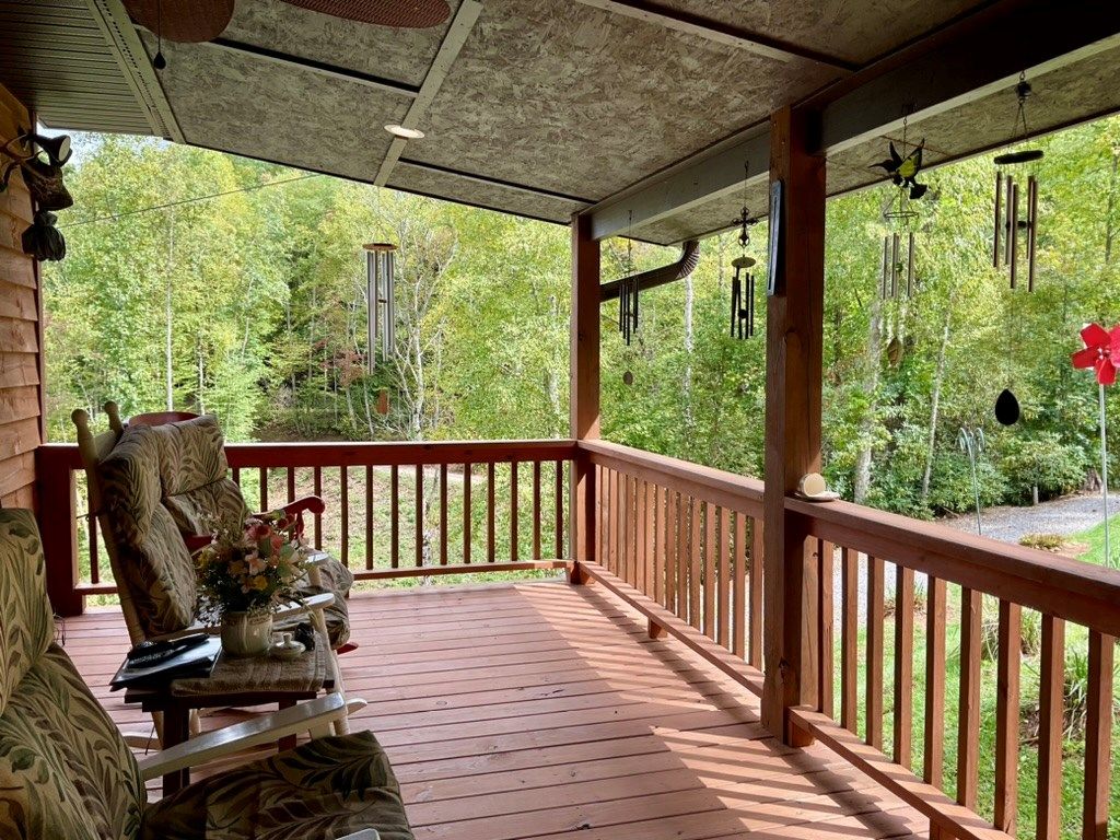 Photo of 146 Soap Stick Dr, Sylva, NC 28779 (MLS # 26040845)