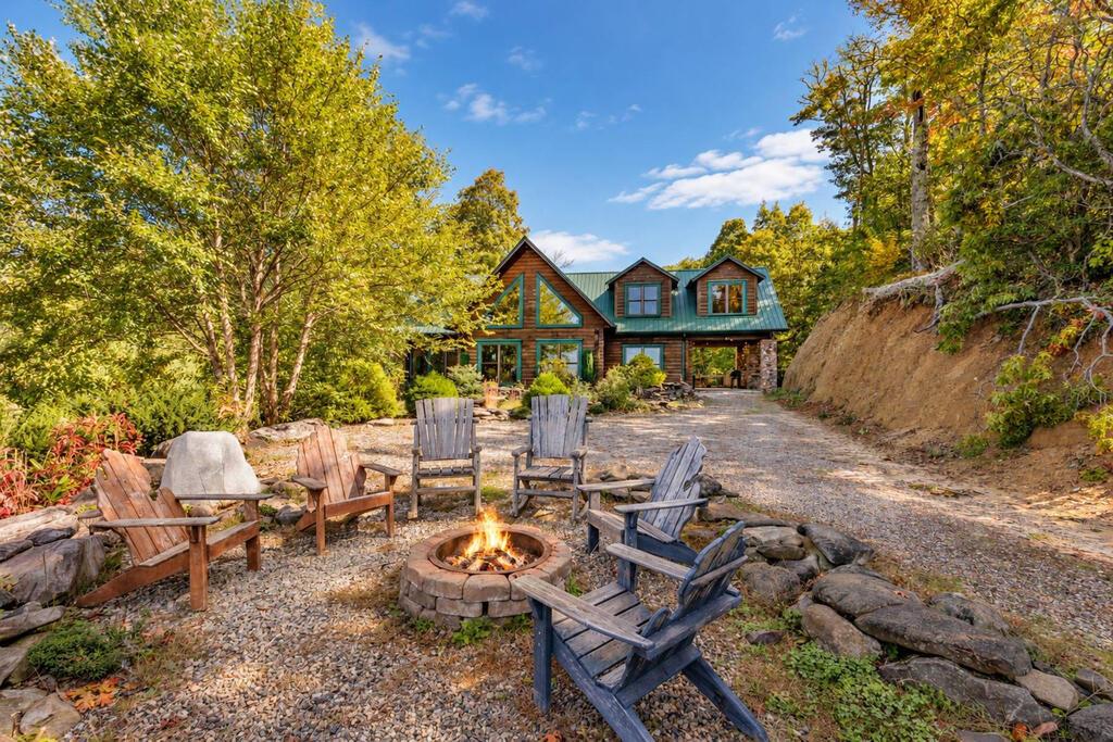 Photo of 18 Fairway, Bryson City, NC 28713 (MLS # 26048803)