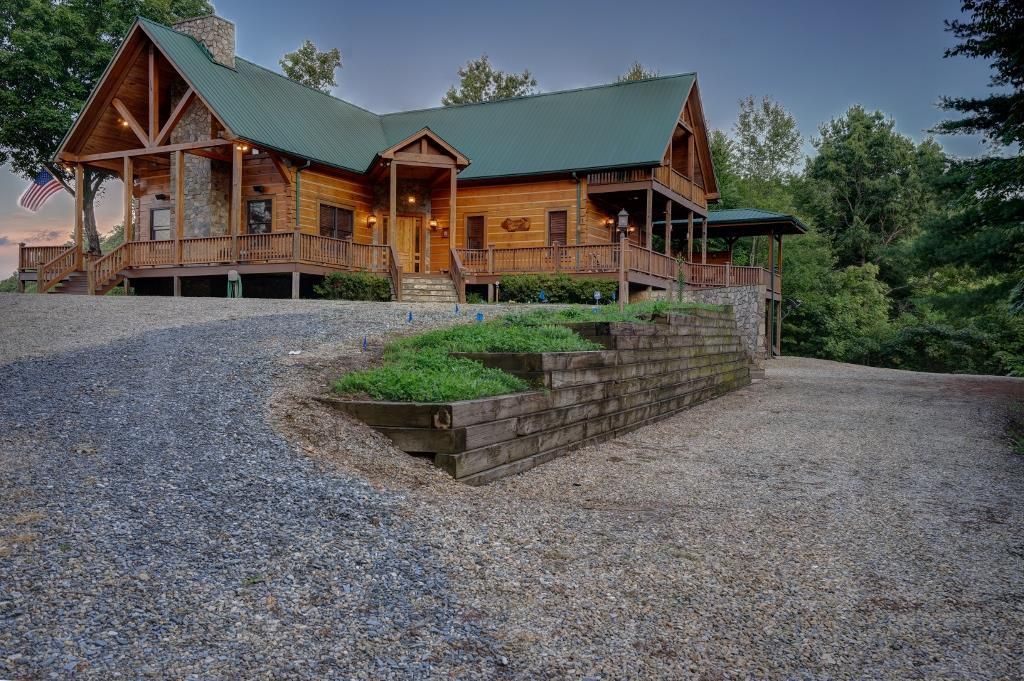 Photo of 2150 Shellstand Estates, Bryson City, NC 28702 (MLS # 26040251)