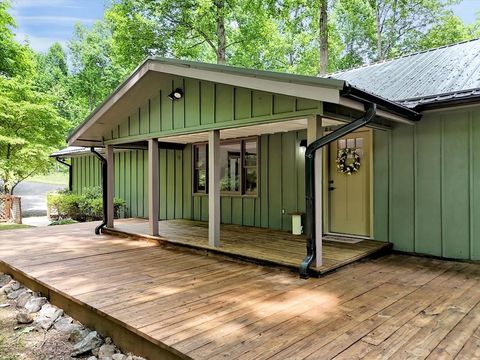 Photo of 148 Cross Stitch Mountain Rd, Sylva, NC 28779 (MLS # 26047638)