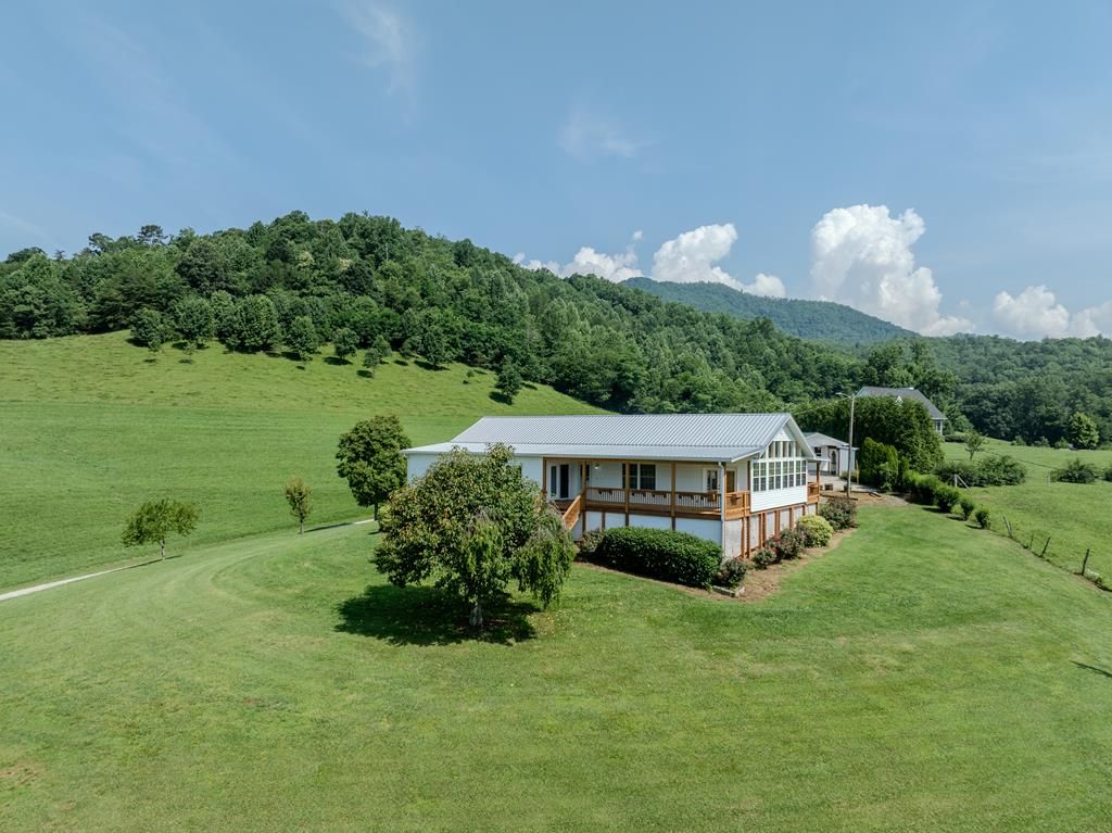 Photo of 1703 West Deep Creek Road, Bryson City, NC 28713 (MLS # 26042076)